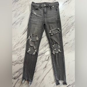 Gray American Eagle skinny jeans